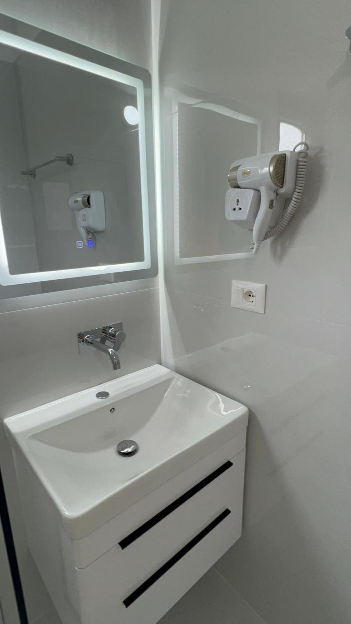 Hotel Vip Bujari Ksamil Zewnętrze zdjęcie